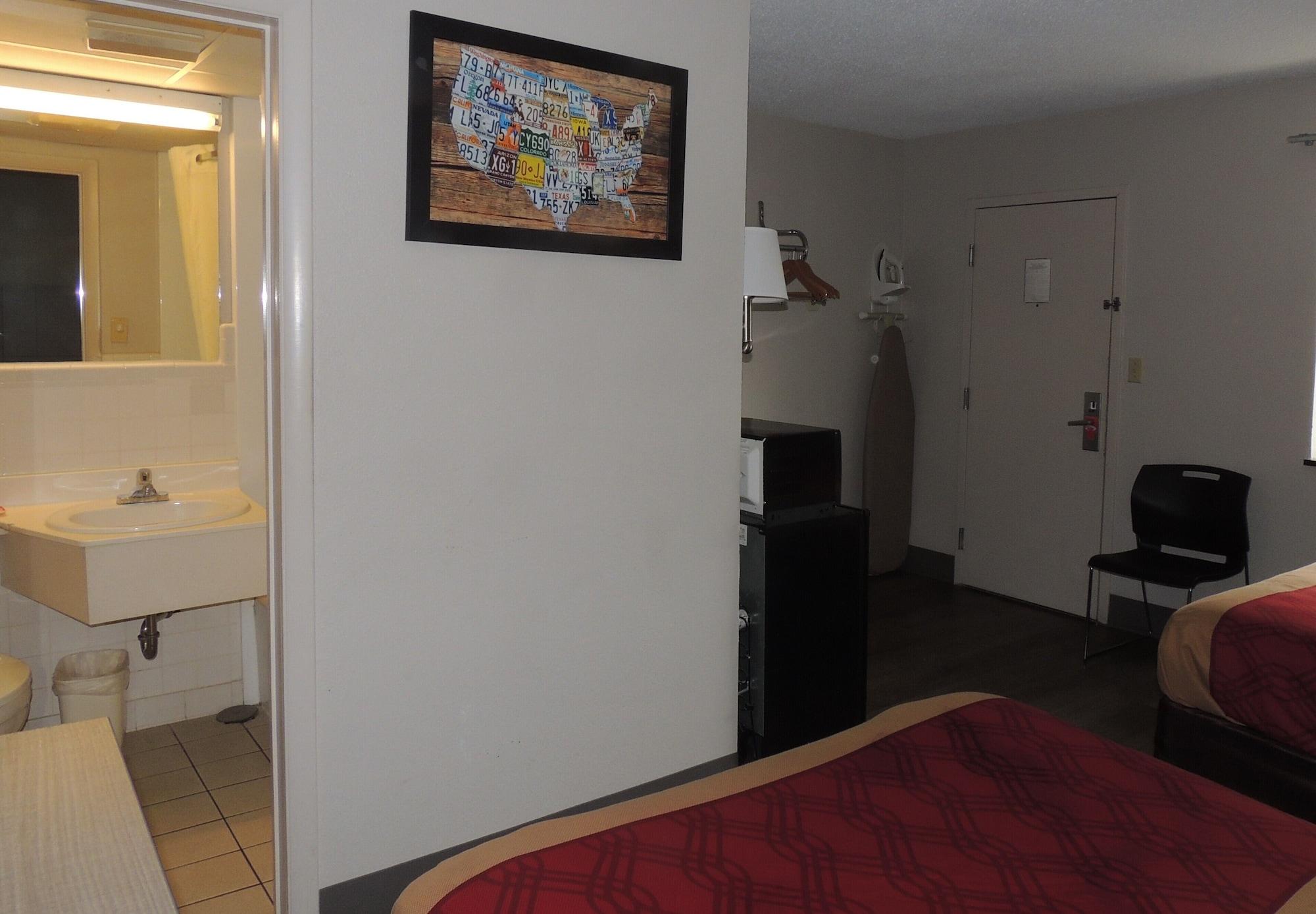 Econo Lodge Dewitt I-90 Exteriör bild